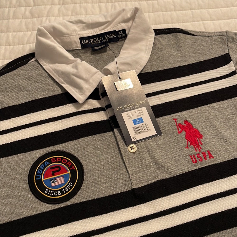 Polo - Picture 2 of 6